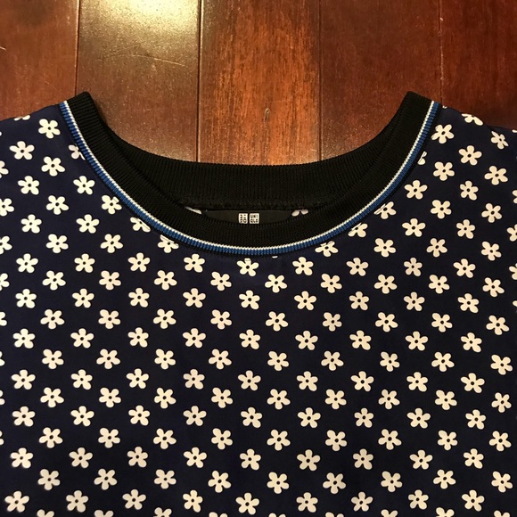 UNIQLO Floral Print Short Sleeve Blouse Top Small - Picture 4 of 8